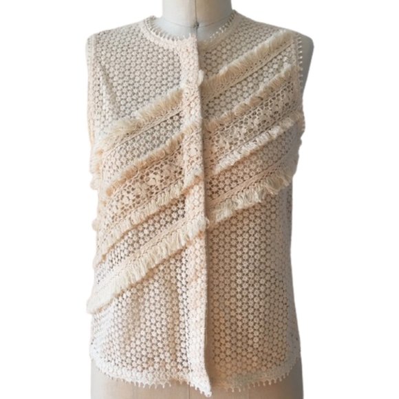 GOEN.J Lace Floral Fringe Sleeveless Button Blouse - Picture 3 of 13